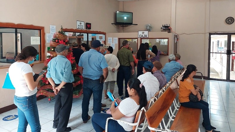 Camoapeños pagan sus impuestos