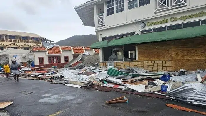 Huracán Beryl alcanza la categoría 5 y se dirige a Jamaica