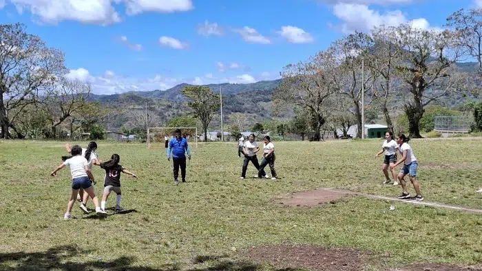 Estudiantes de primaria inauguran Juegos Escolares Municipales