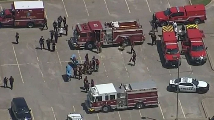 Tiroteo en escuela secundaria de Dallas deja a cuatro estudiantes heridos